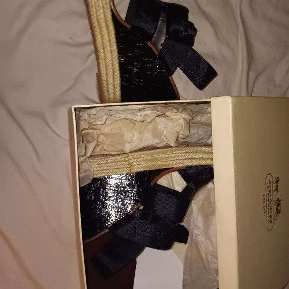 Coach Sandals size 8 1/2 - Picture 2 of 2
